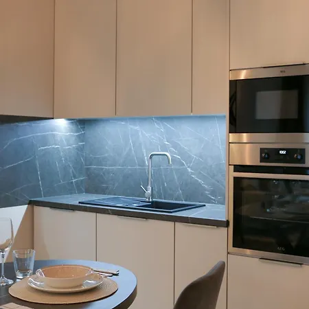 Axman Apartment